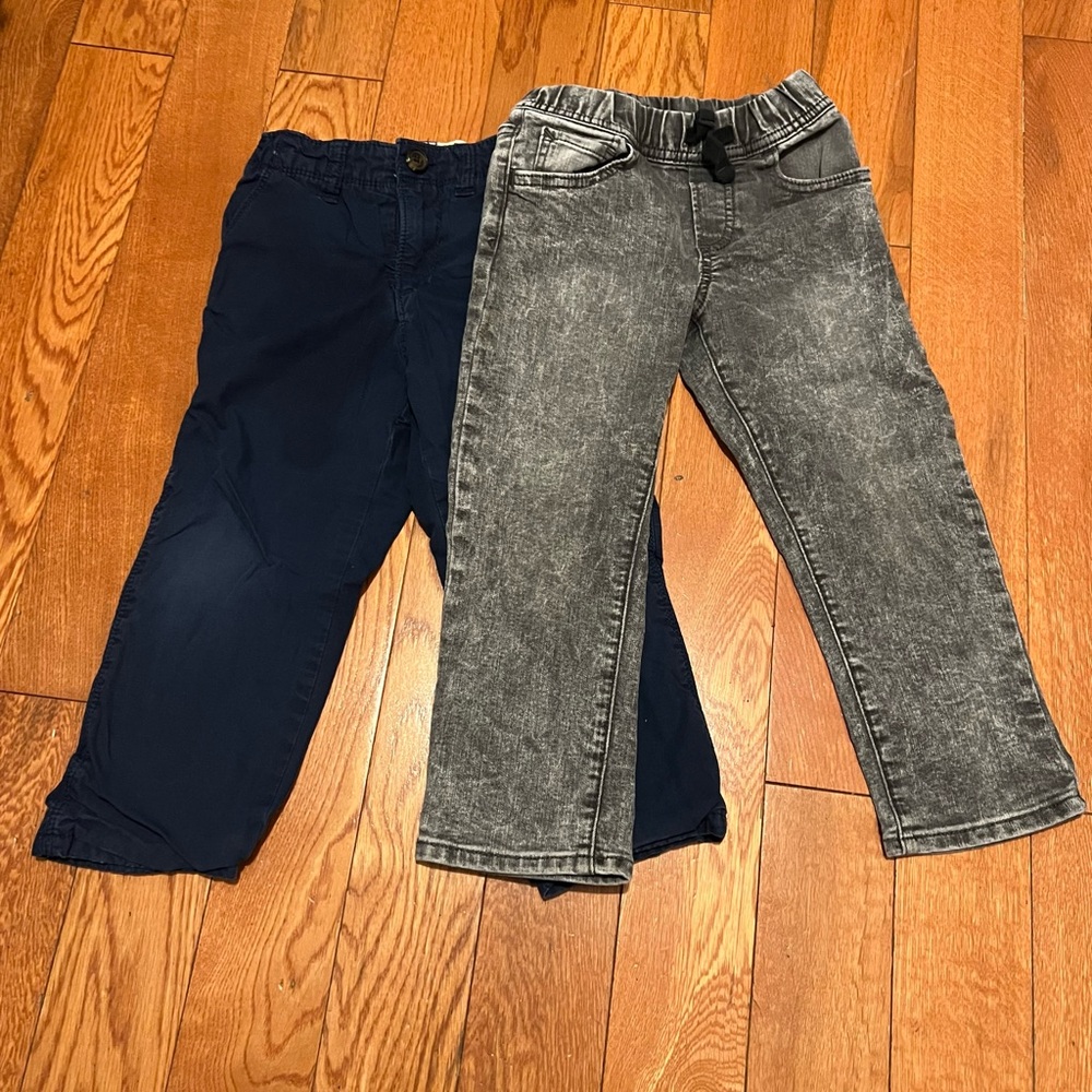 Lot of Two Gap Kids Jeans And pants, Size 4 Boys